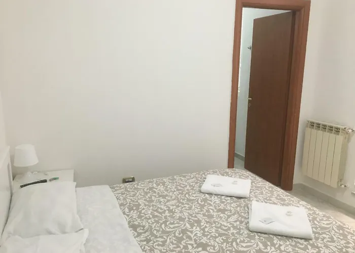 Palazzo Del Carmine 3* Bari